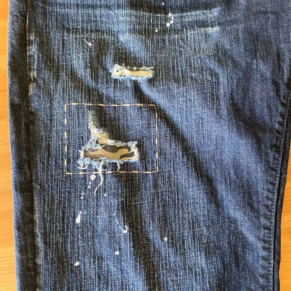 Akoo Straight Leg Relaxed Paint Splatter Distressed Jeans Size 44